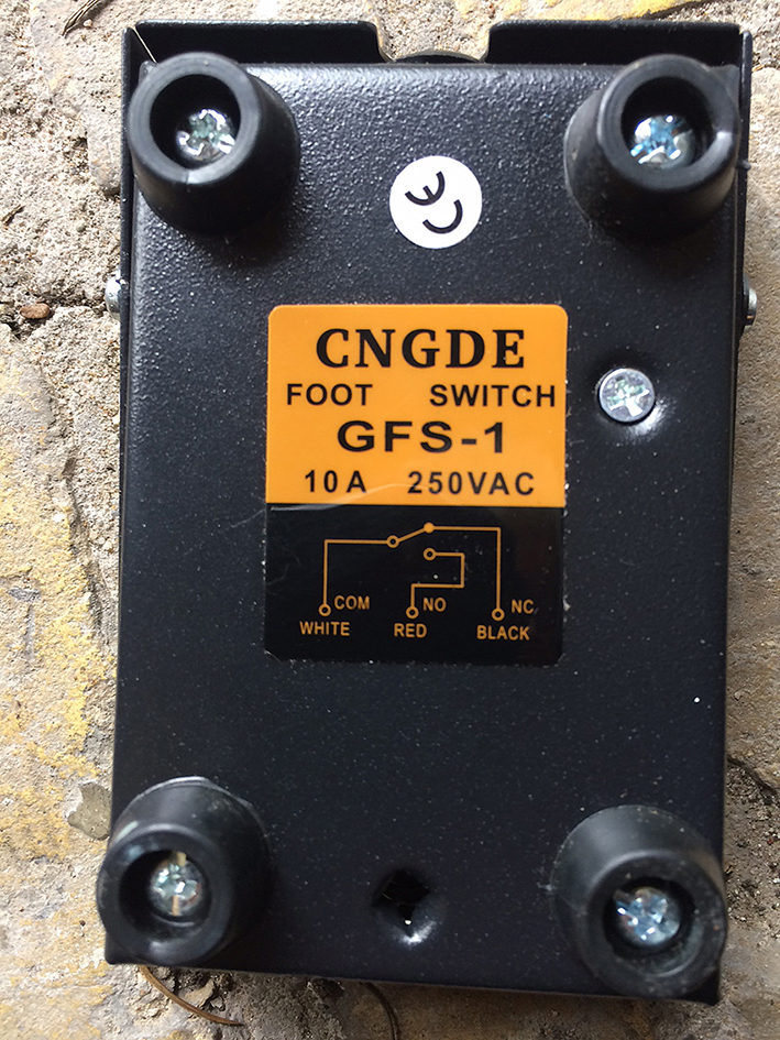 02 footswitch s.jpg