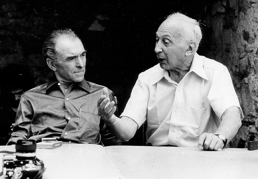 1034px-Photographers_Robert_Doisneau_(left)_and_André_Kertész_in_1975_a.jpg