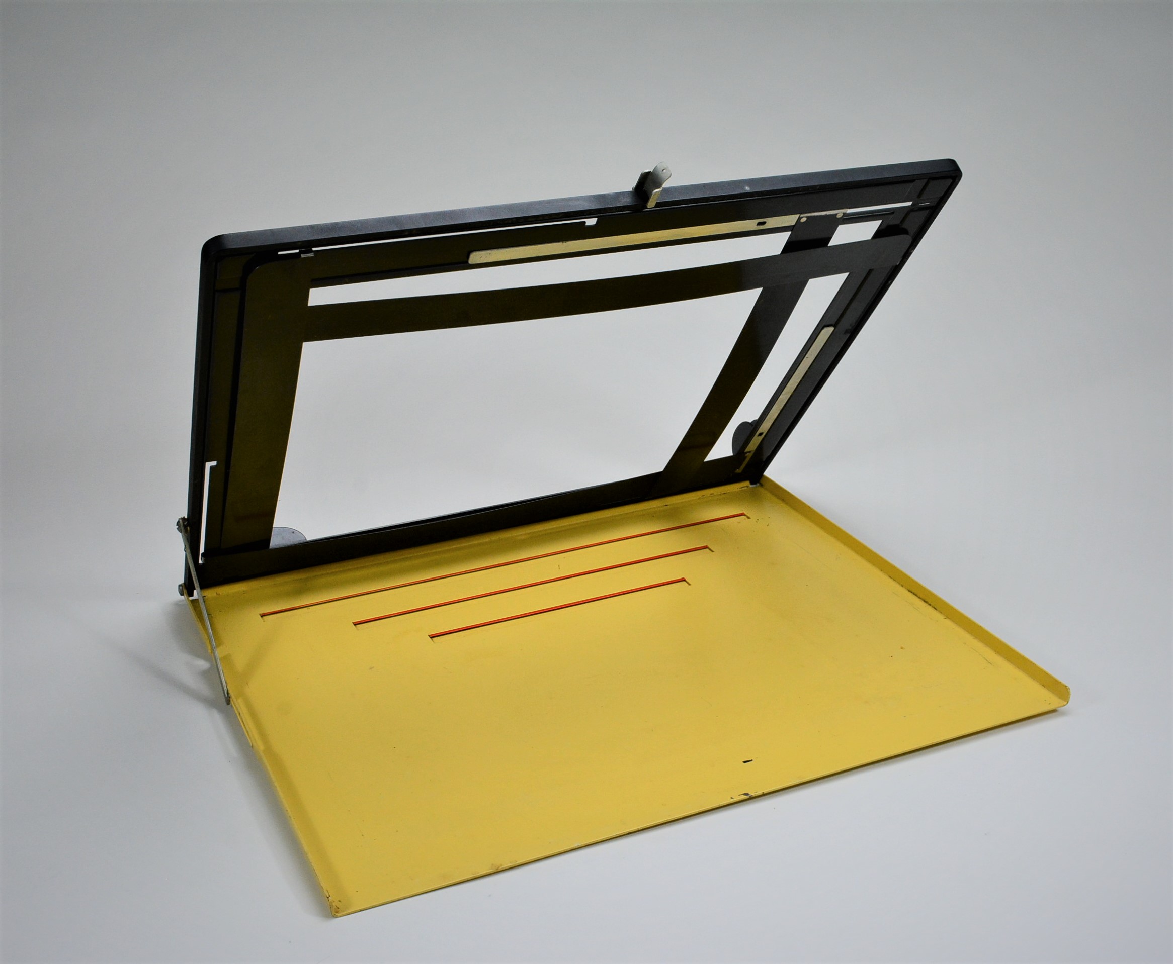 For Sale - FS Saunders and Beseler Easels | Photrio.com