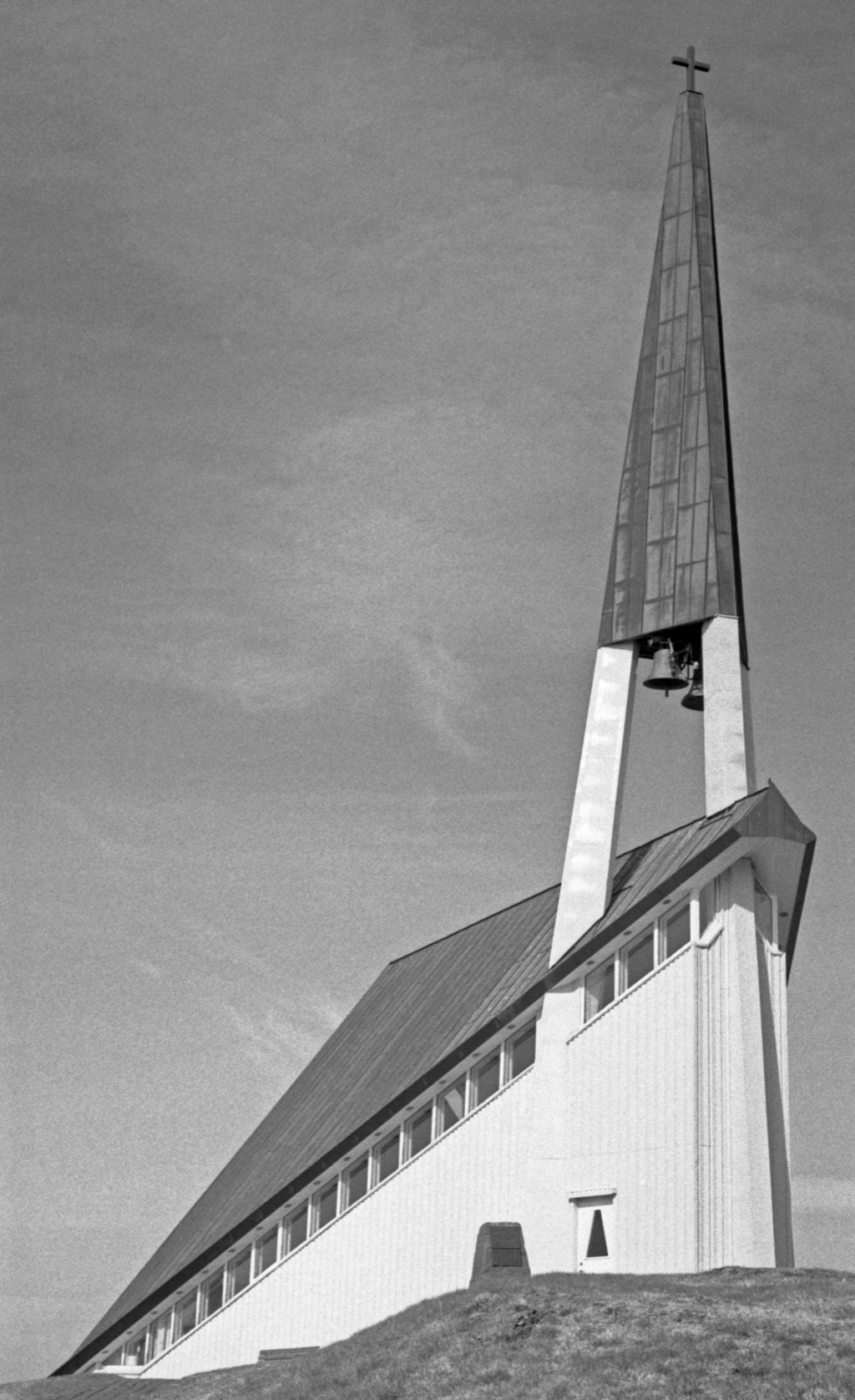 17002710_Iceland_Mosfellskirkja_001_web_small.jpg