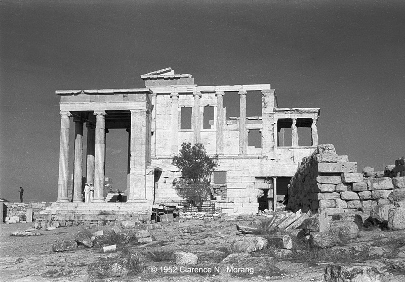 1952_Erechtheion-west_Athens_Greece_cleaned_resize.jpg
