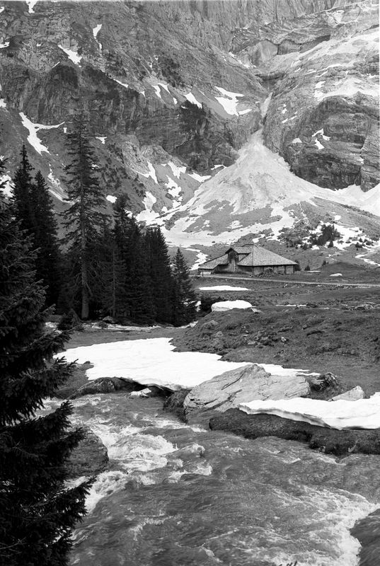 19830606-c_ReichenbachValley_Switzerland_resize.jpg