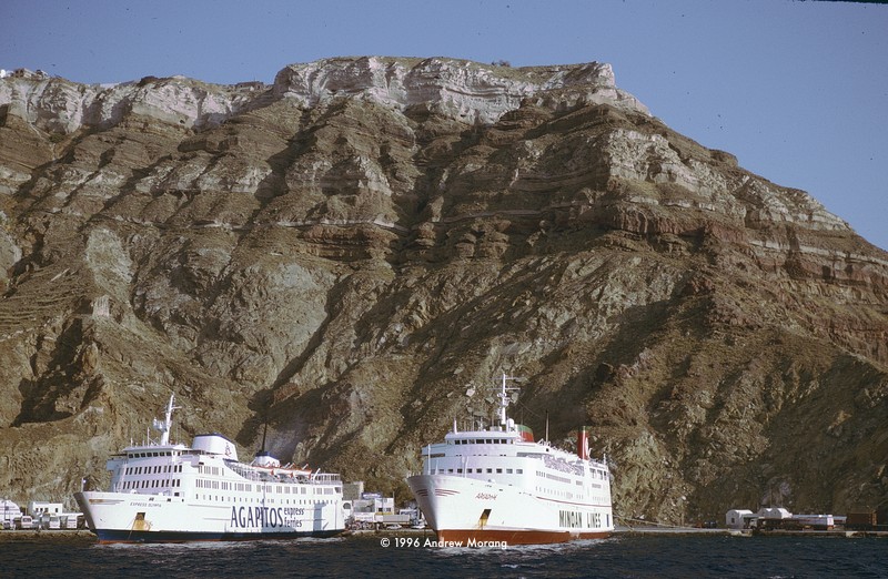 19960602_AthiniosPort_Santorini_resize.jpg