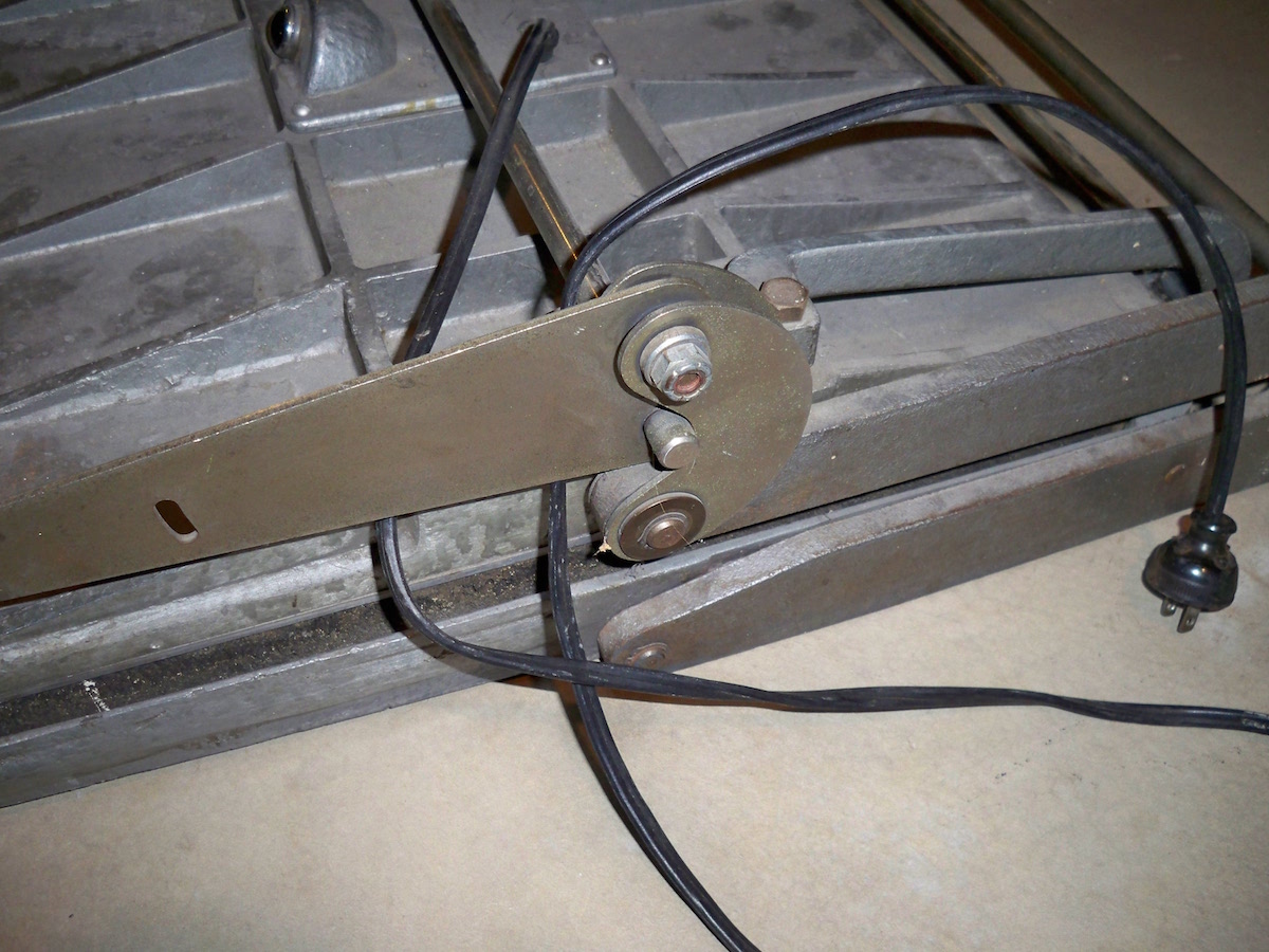 2 mechanism copy.JPG