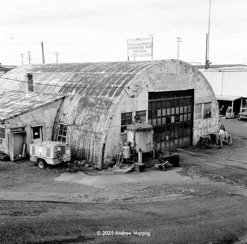 20251229_LocomotiveShed_MarineDr_Astoria_OR_05_resize.jpg