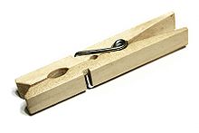 220px-Clothespin-0157e3.jpg