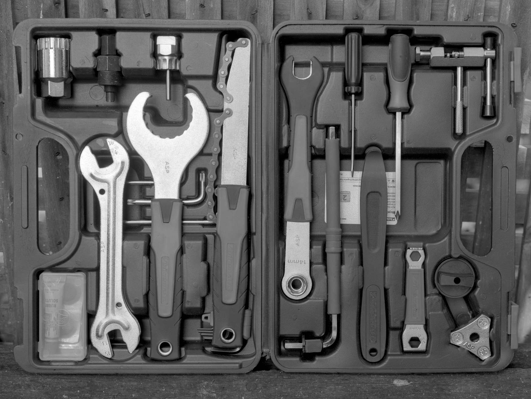 24005_Backyard_Pushy_Toolkit_FP4_Shen_Hao_HZX45_150mm_No_Filter_Front_Zeroed_Rear_Shift_8mm_f1...jpg