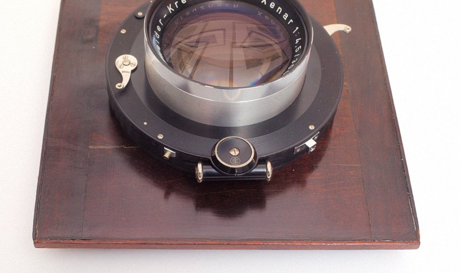 300mmXenar-lens-board.jpg