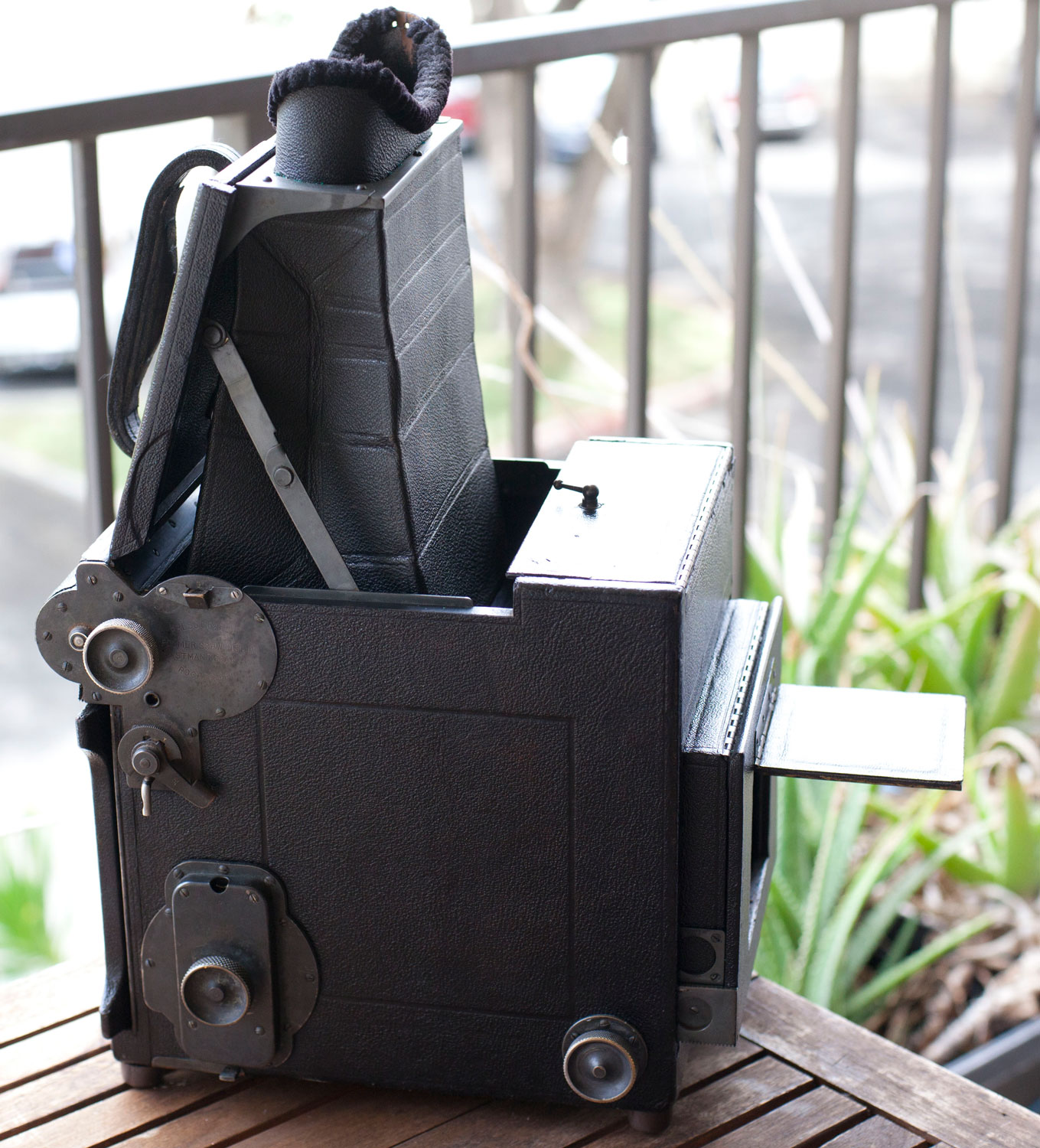 5x7-Press-Graflex,-back-from-Camera-Dr,20230920,1500px.jpg