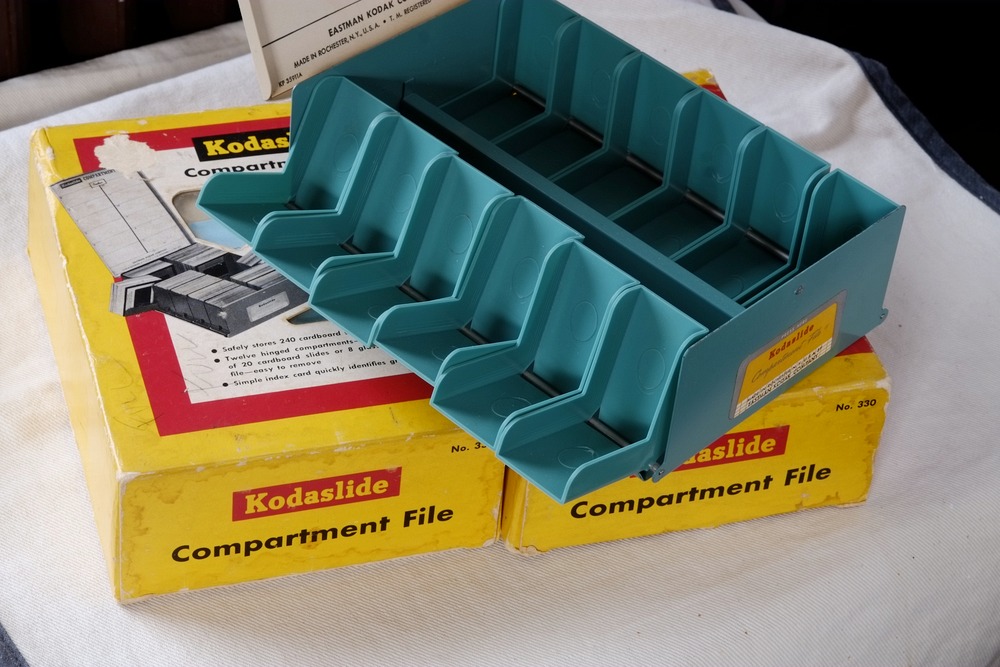 _DSF5962_Kodaslide-compartment_20201229_resized.JPG