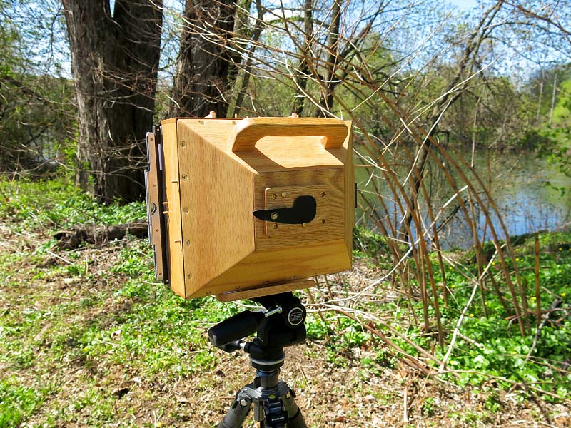 _G4797_8x10_NextToRiver.jpg