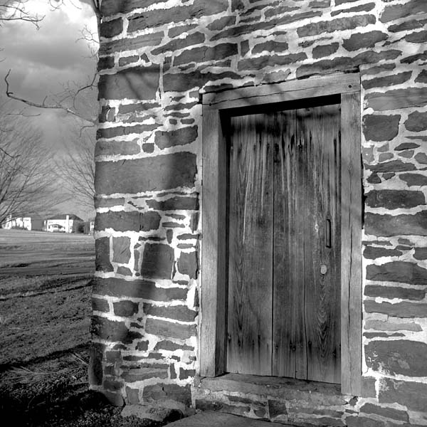 _Pk003_13_SmallBarnDoor.jpg