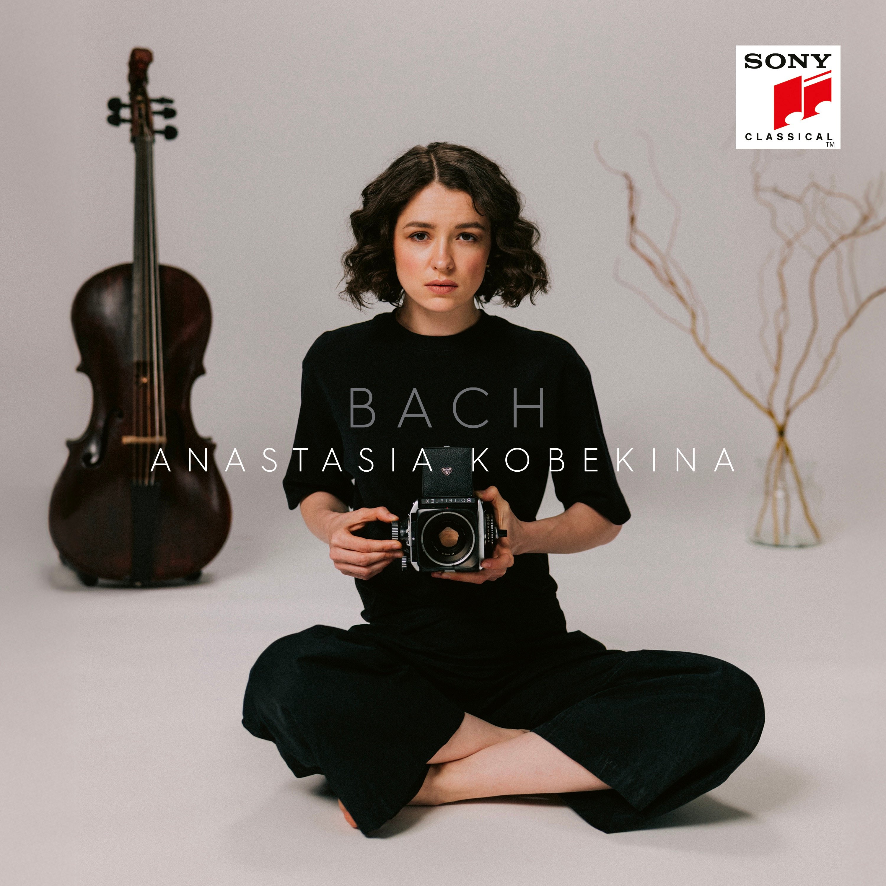 anastasia_kobekina_bach_cover-2.jpg