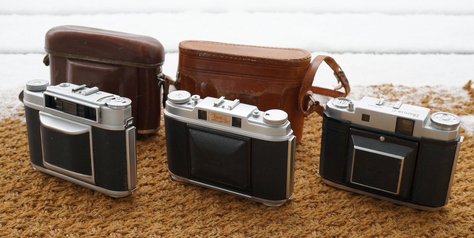 Ansco-Iskra-Mamiya_3amigos.JPG