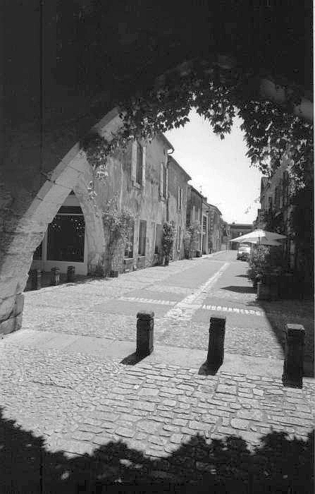 Arches monpazier.jpg