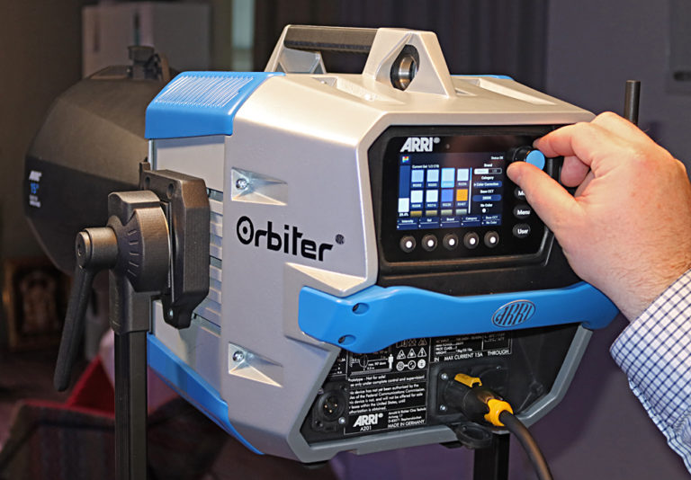 B_0919_Arri_Orbiter_08_Hands-768x534.jpg