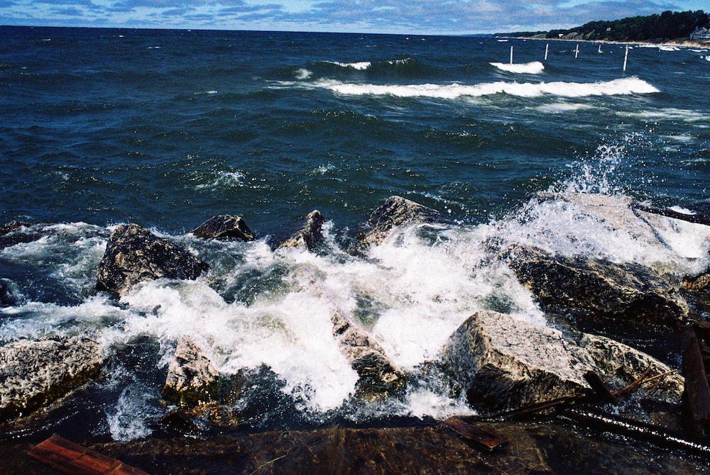bg012.jpg