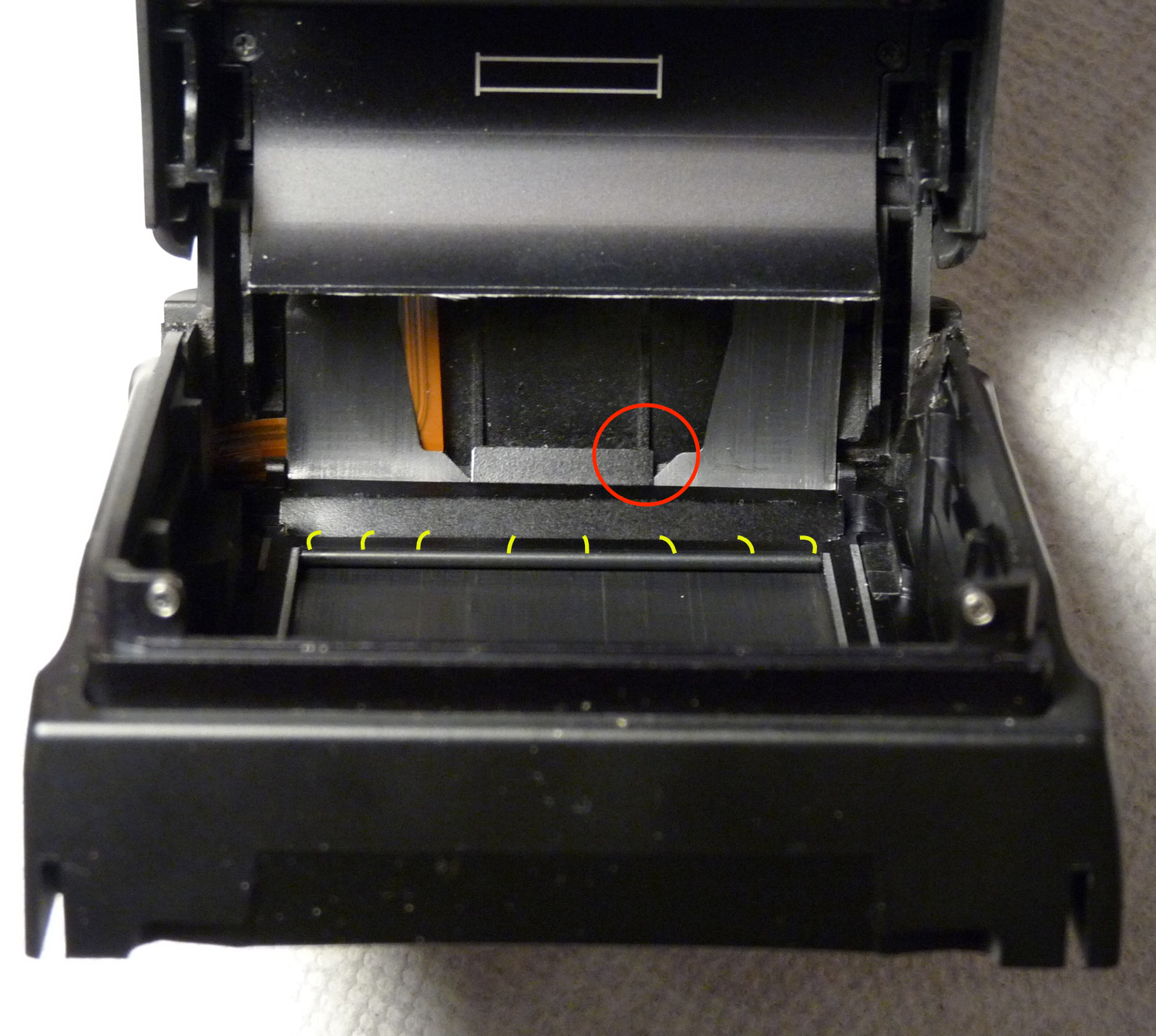 Bottom end of clamshell.JPG