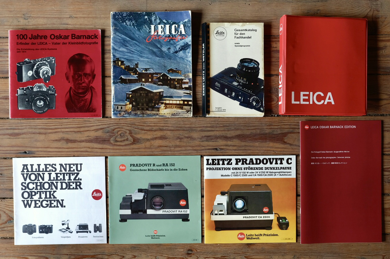 BROCHURES DE.jpg