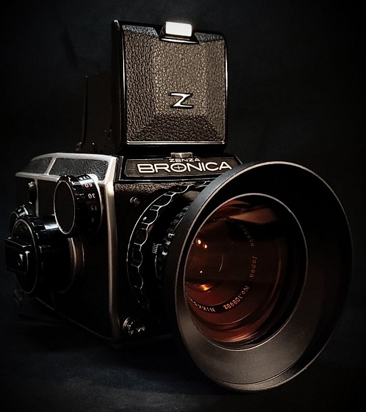 Bronica EC.jpg