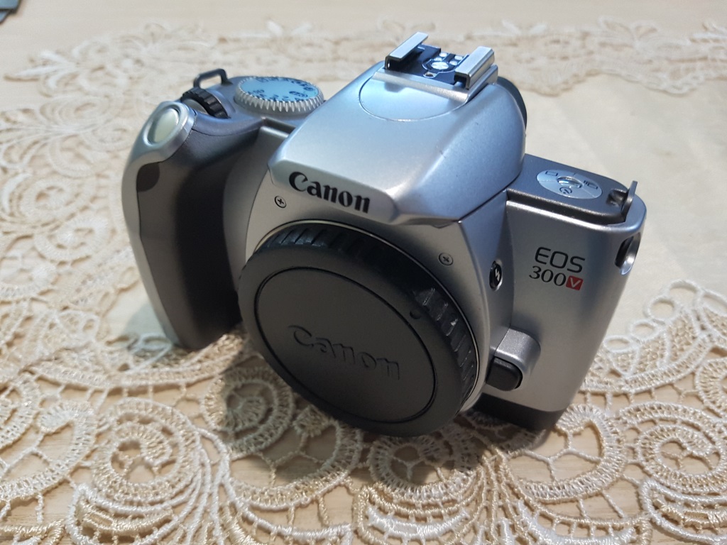canon eos 300v.jpg
