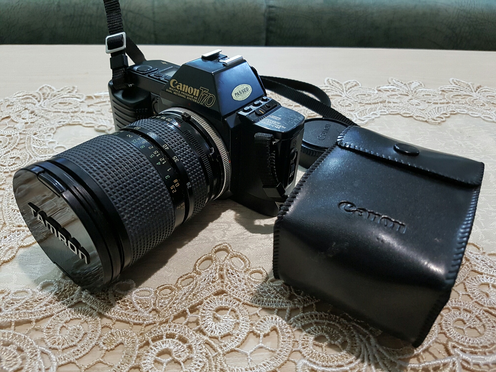 Canon T70 02.jpg