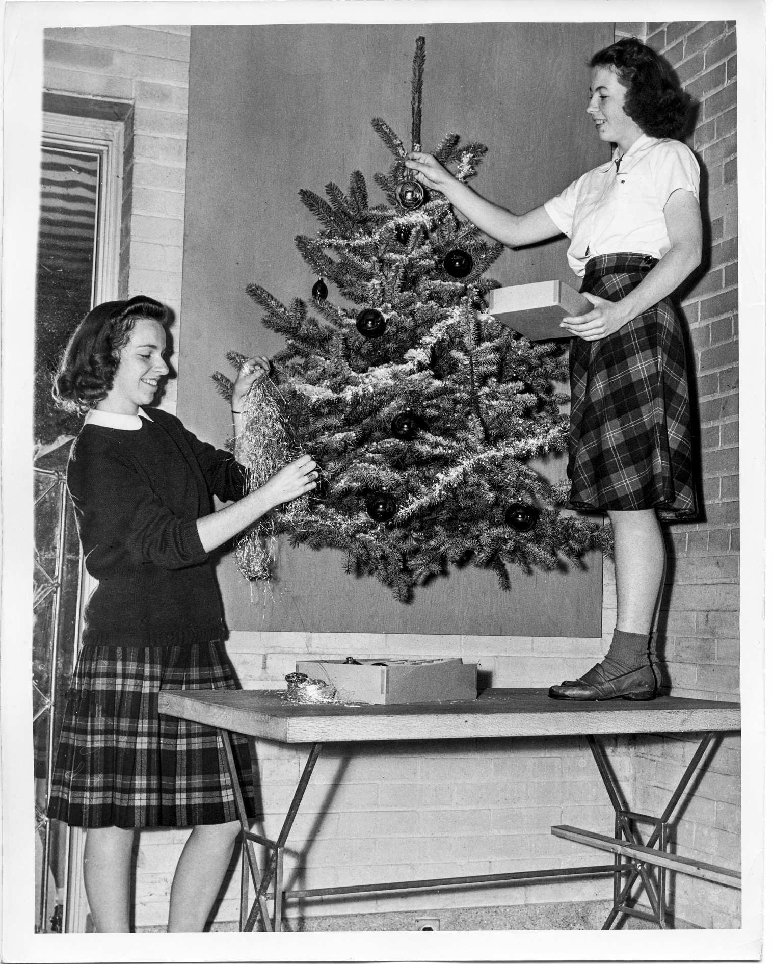 Christmas  December 1941  Alice Ammerman & Mary Cox - D.D. Teoli Jr. A.C..jpg