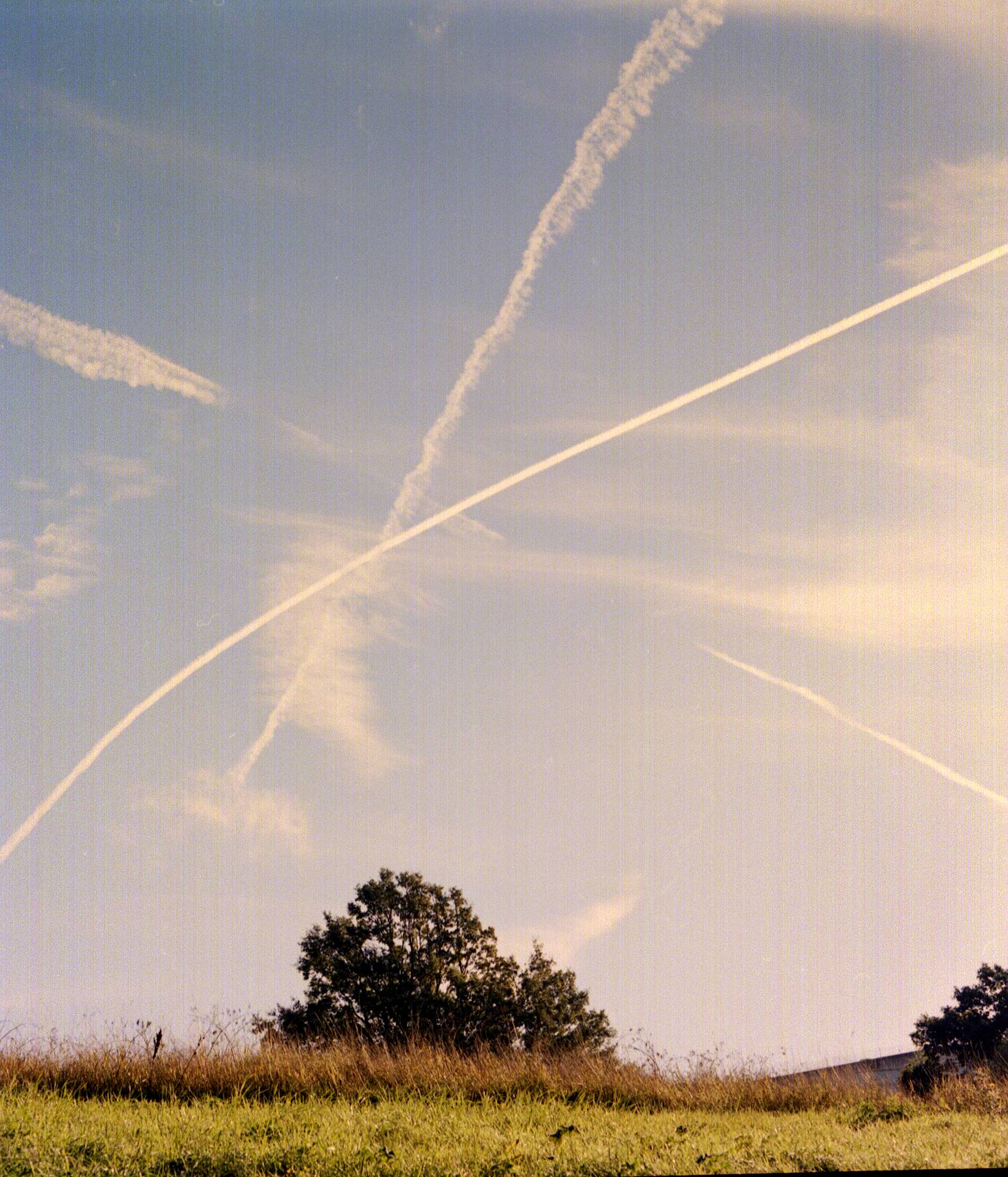 Con Trails.jpg
