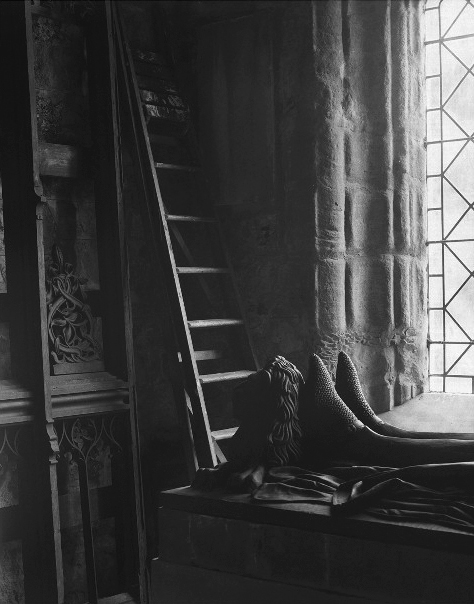 Crypt detail, England.jpg