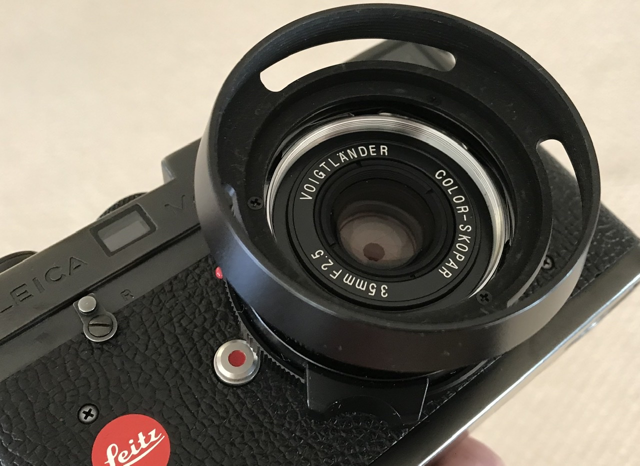 Sold Voigtlander 35mm F2 5 Color Skopar Vm For Leica M Photrio Com Photography Forums