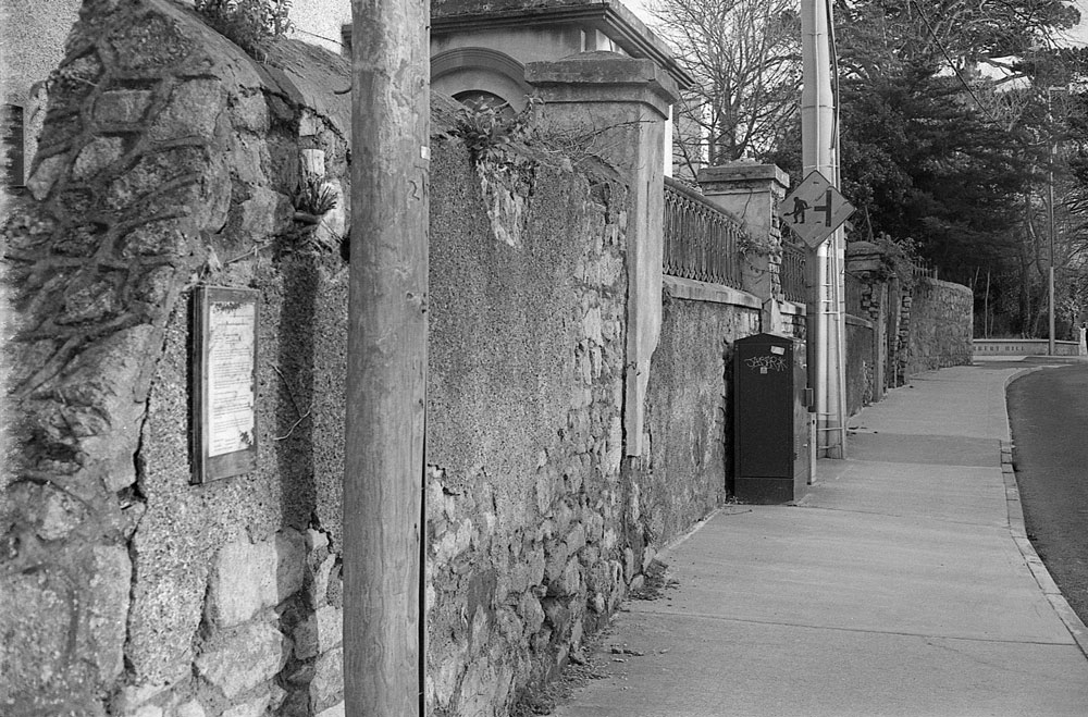 DundrumWall-sm.jpg