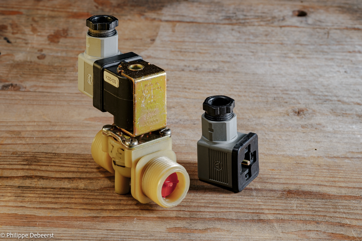 ELEKTROMAGNETISCHE KLEP.jpg