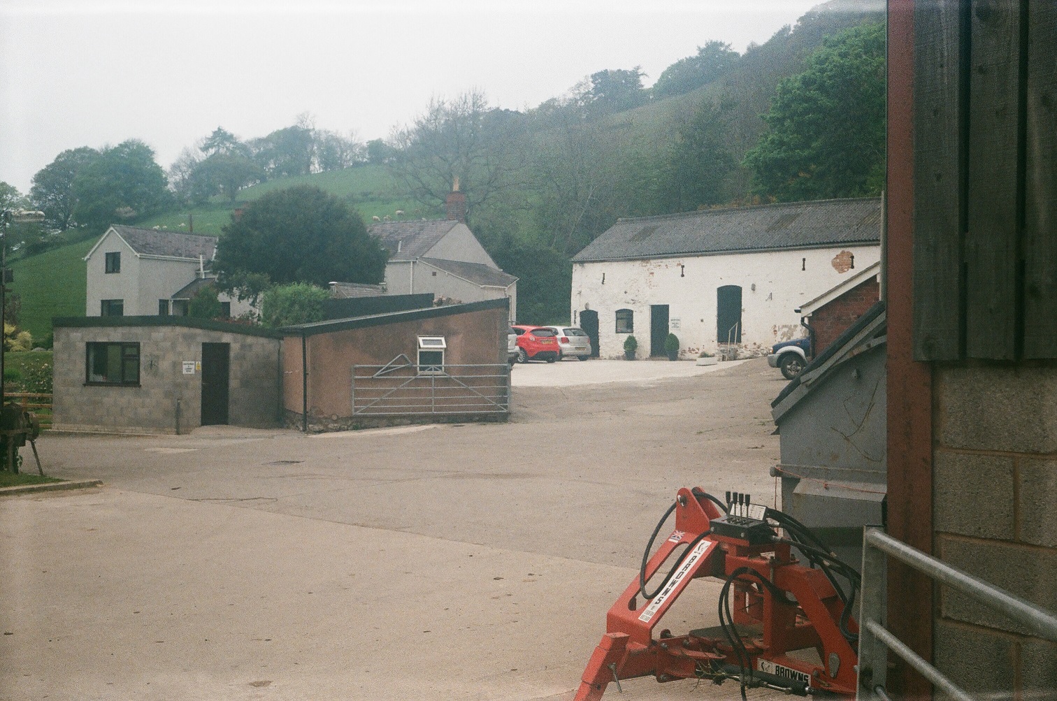 farm yard.jpg