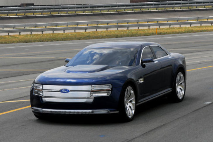 Ford-Interceptor-fuer-US-Polizei-729x486-3863e70c66a9a2c7(2).jpg