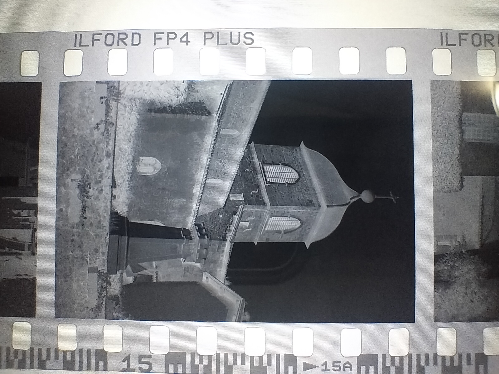 fp4_hc110b_9min_church_closeup.jpg