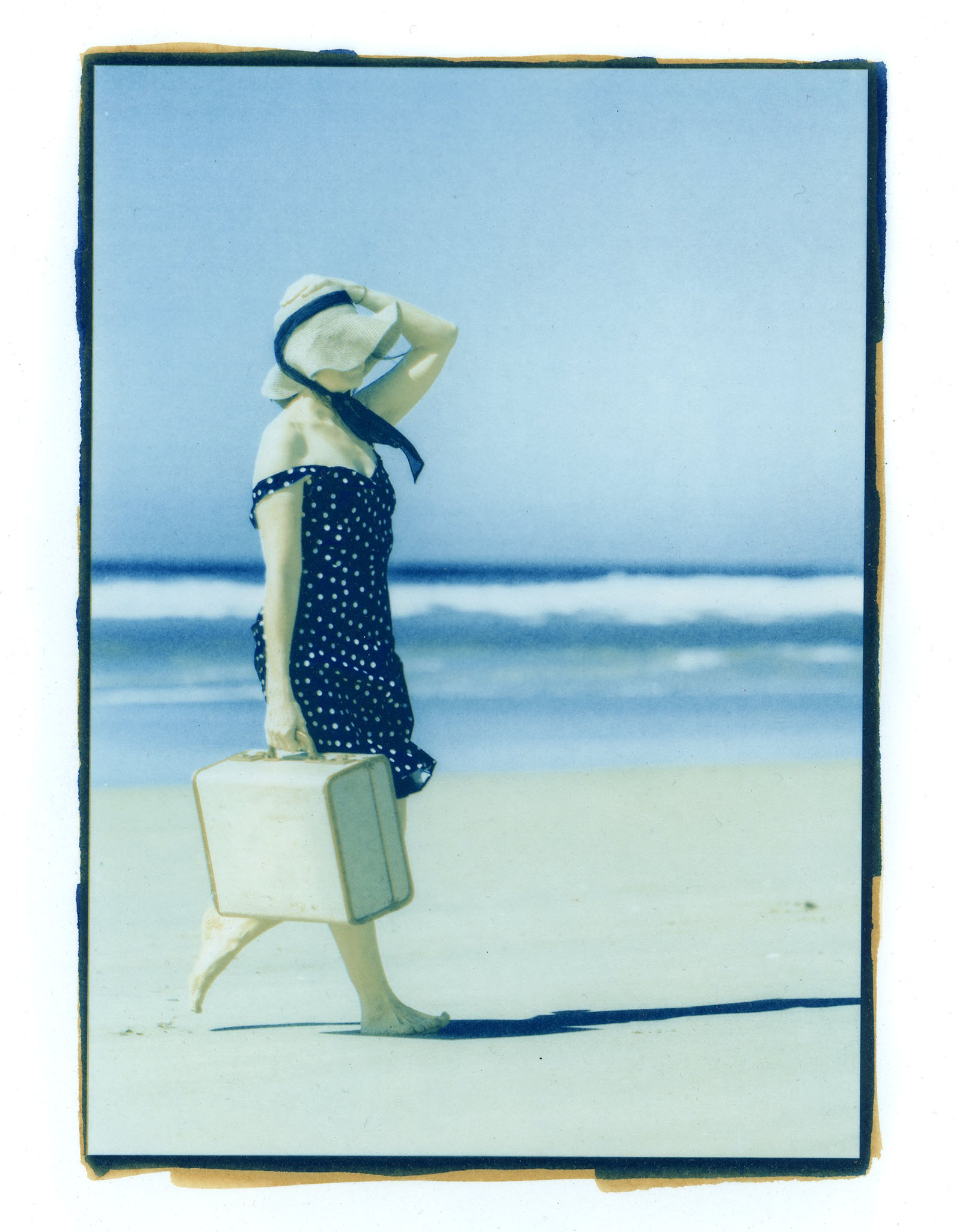 Gela_50sBeach_DuotoneCyano.jpg