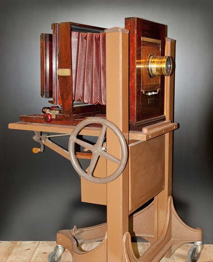 Graflex-Century-Master-studio-camera-001.jpg