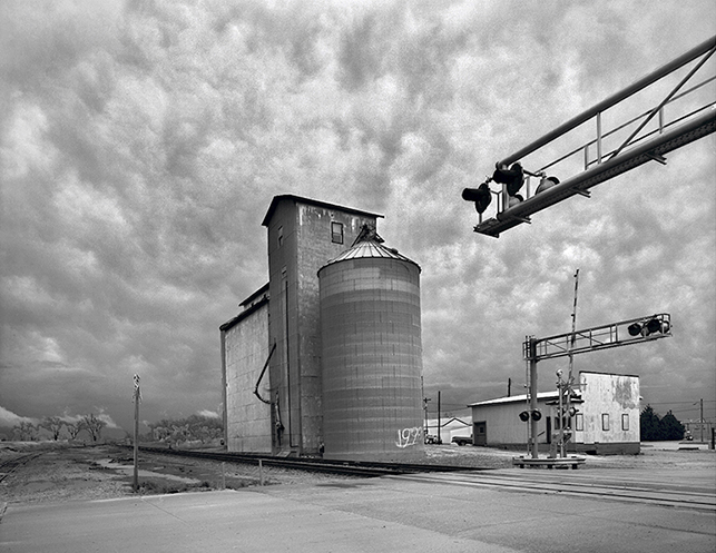 Grain Elevator, Victoria Kansas 3b.jpg