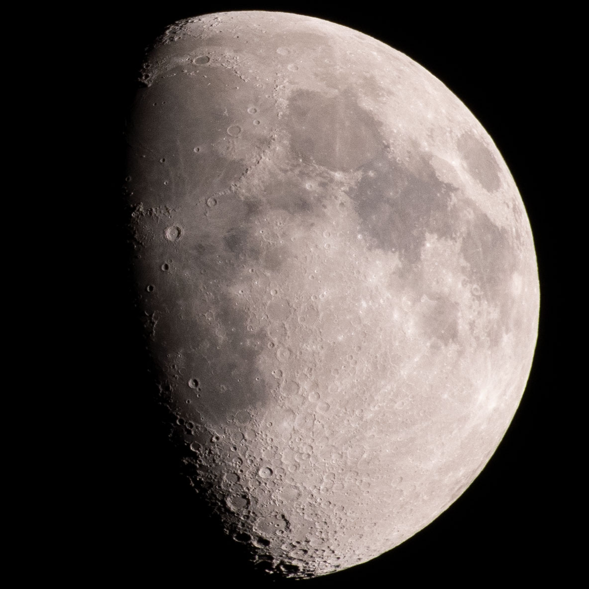 GX85moon.jpg