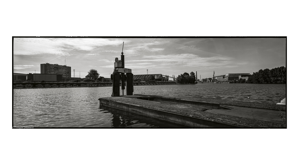 HOUTDOK.JPG