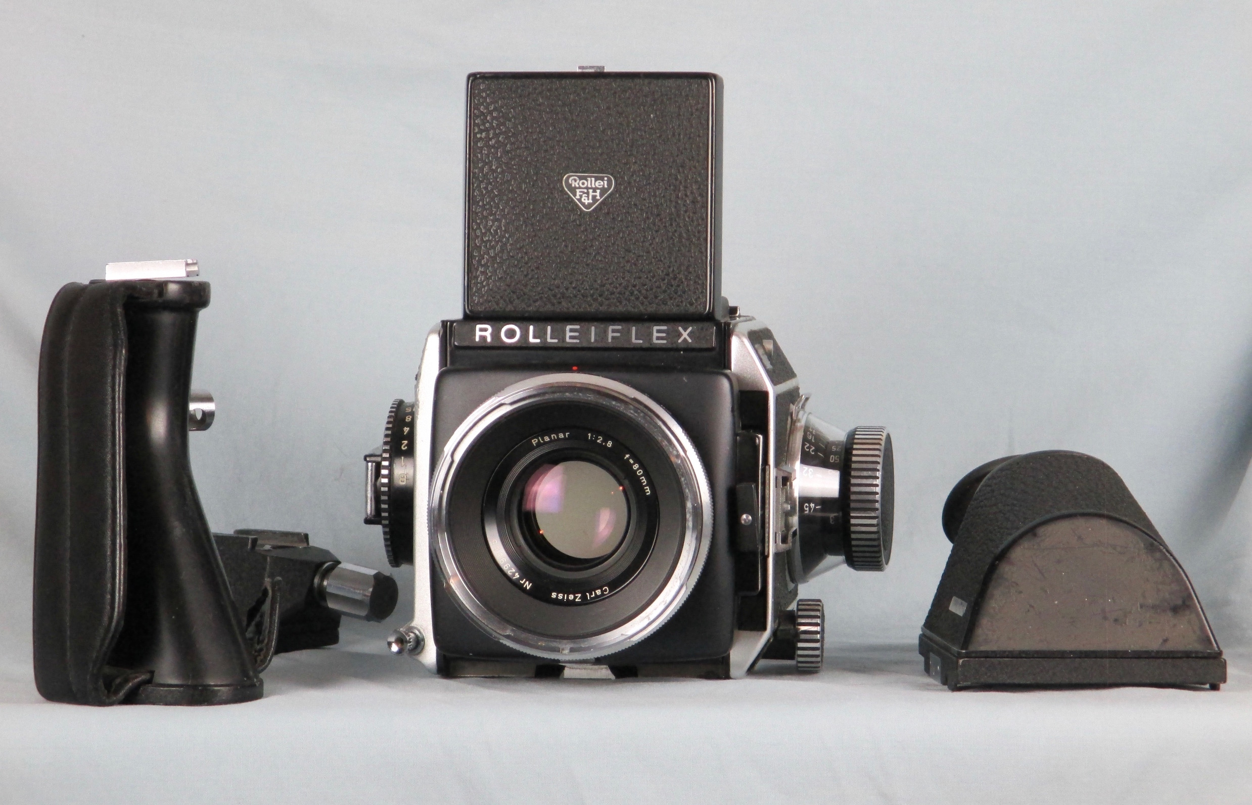 For Sale - FS: Cla'd Rollei SL66 with hand grip and prism