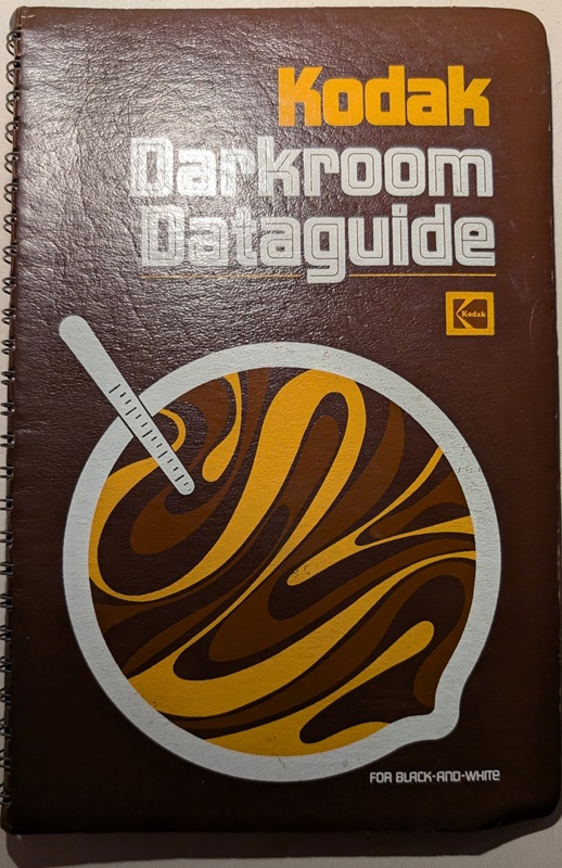 Kodak darkroom guide-02.jpg