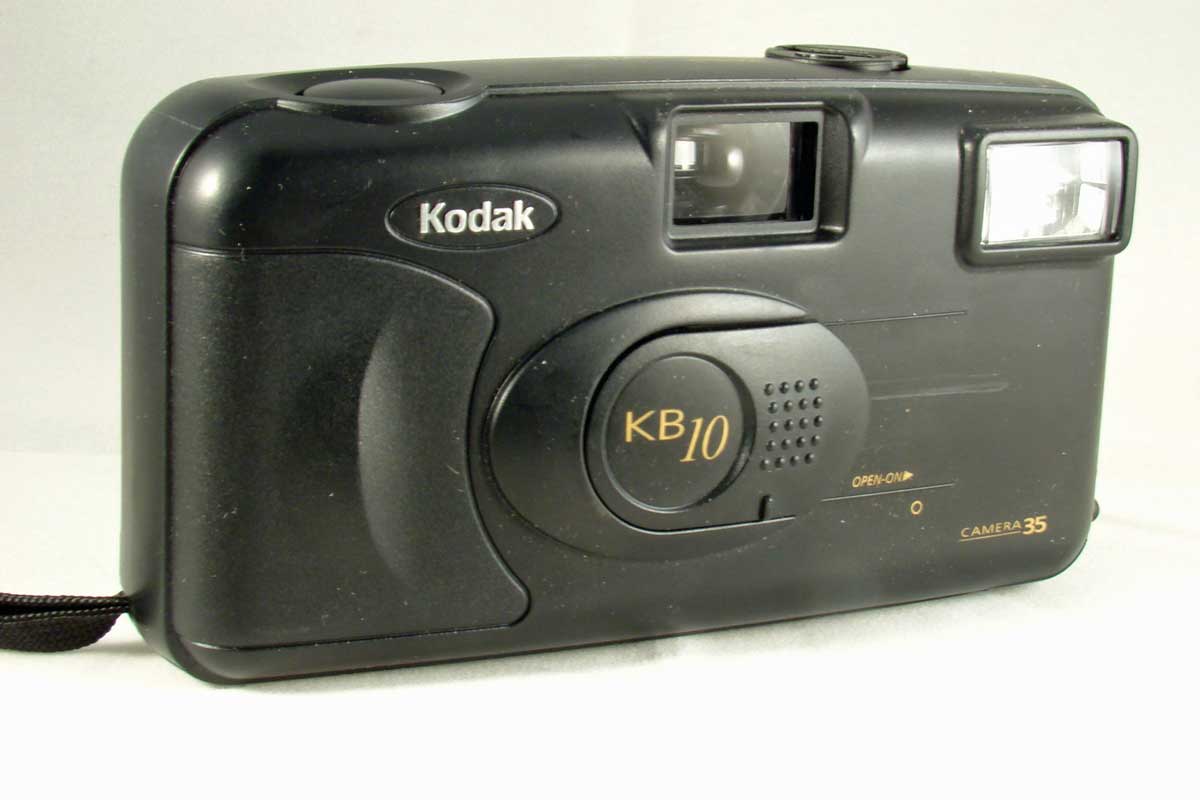 Фотоаппарат kodak. Фотоаппарат Kodak KB-10. Пленочный фотоаппарат Kodak film KB-10. Кодак КБ 10. Фотоаппарат Kodak dc220.