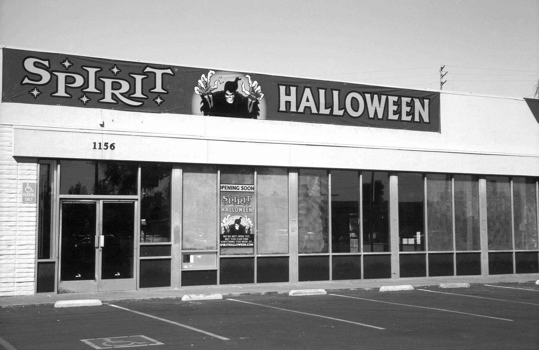 Leica IIIf Film Ferrania at 80 HC110 Halloween in July.jpg