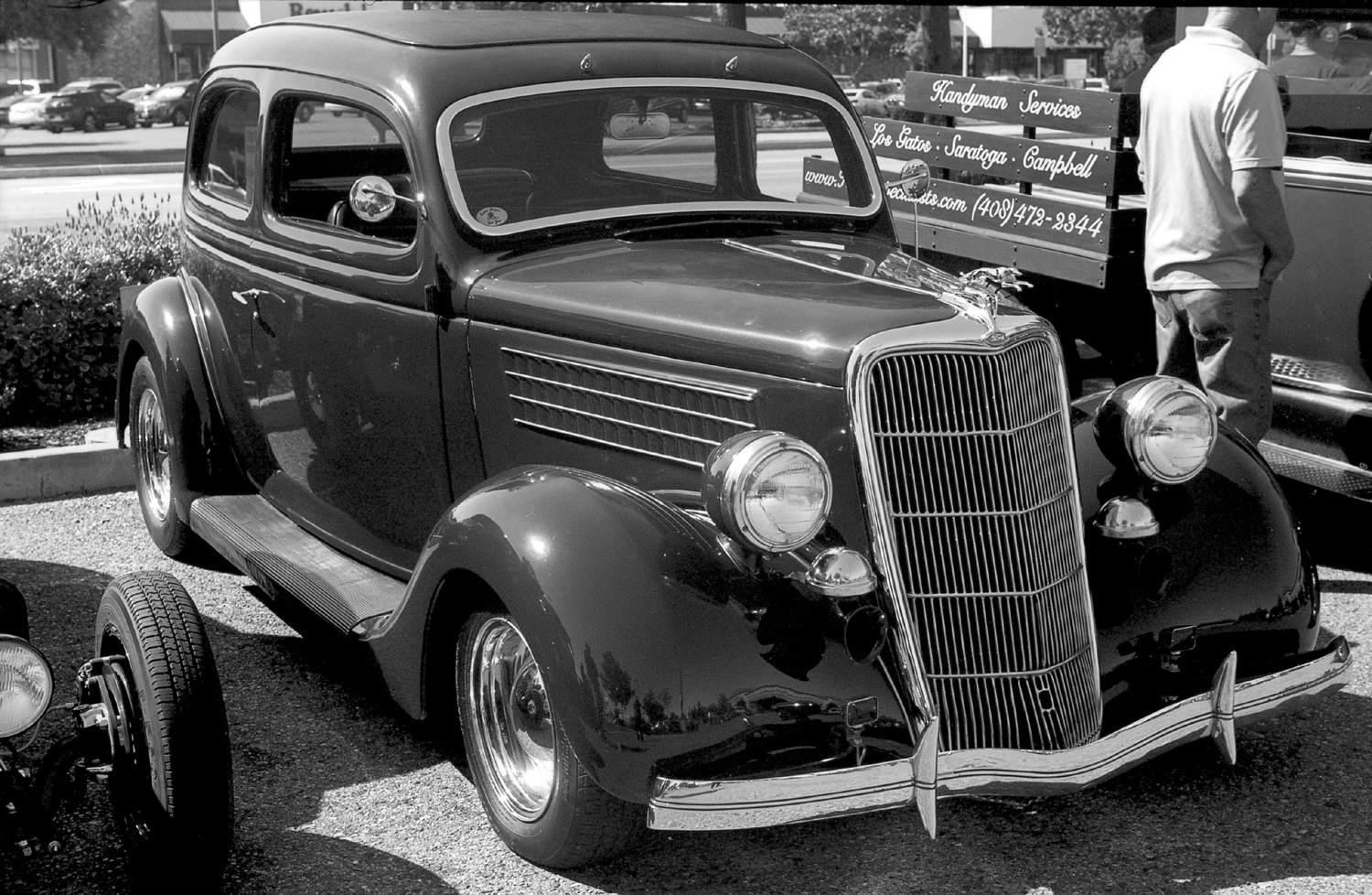 Leica IIIg Elmar 2.8 Film Ferrania at 80asa Paranol S classic car 2.jpg