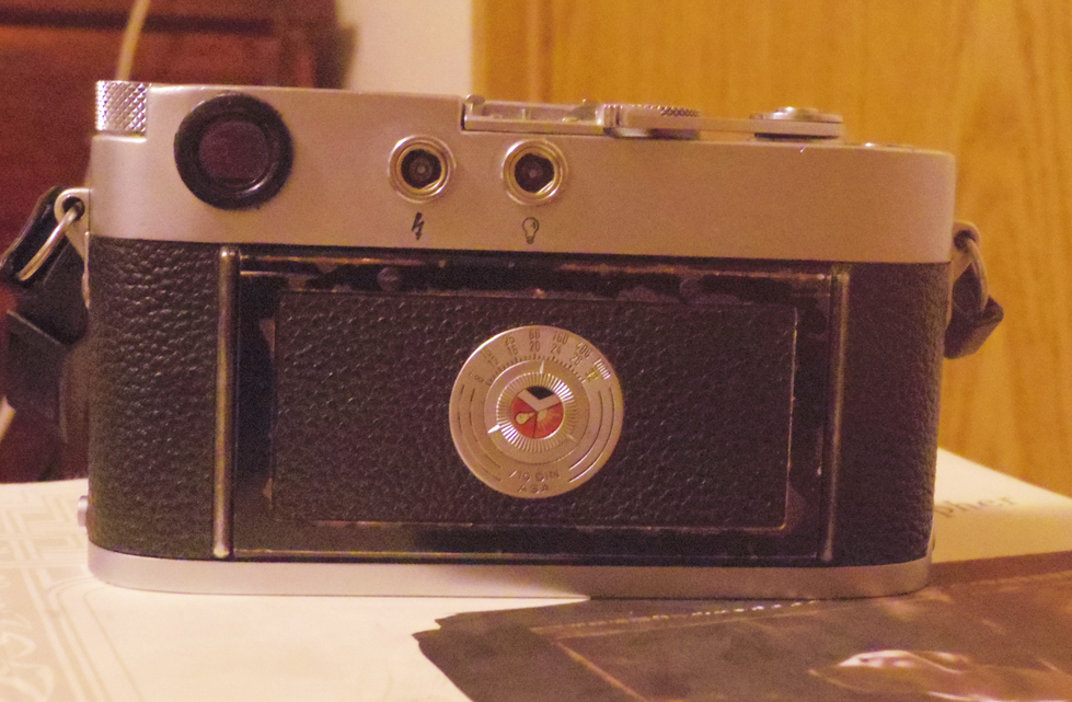 Leica-M3-back.jpg