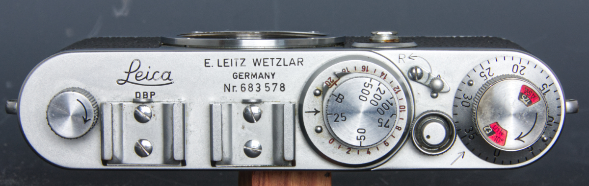 Leica top.jpg