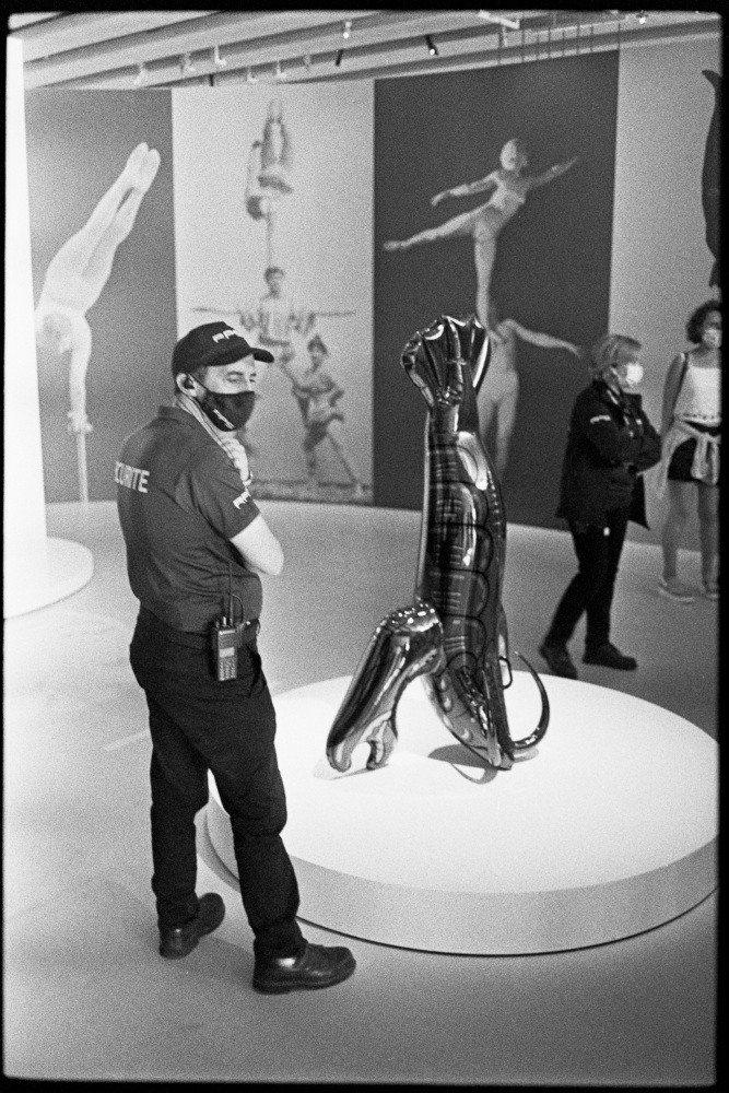 Leica_M2_Tacky_Koons_II_Kids_are_heroes.jpg