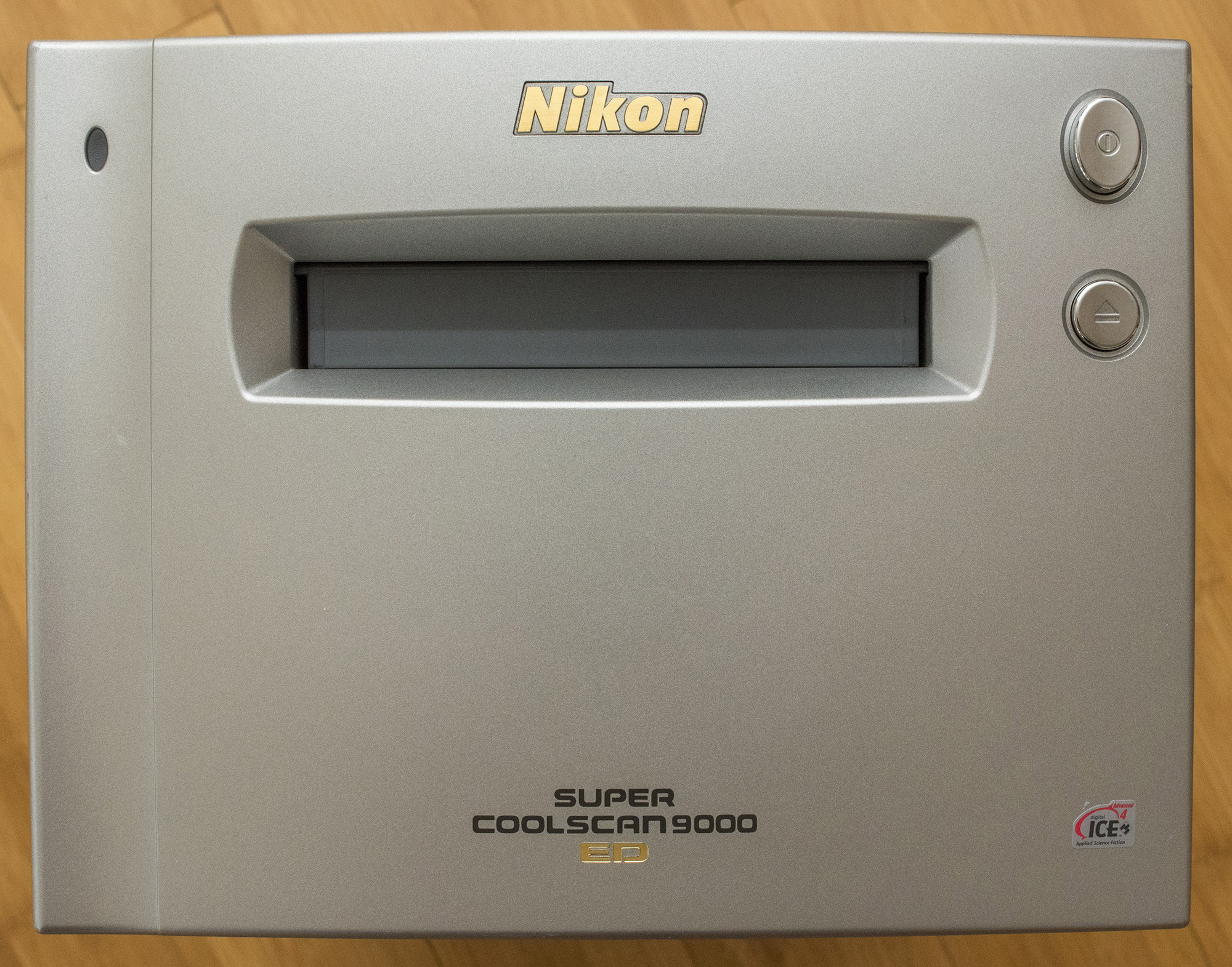 LS9000.03.jpg