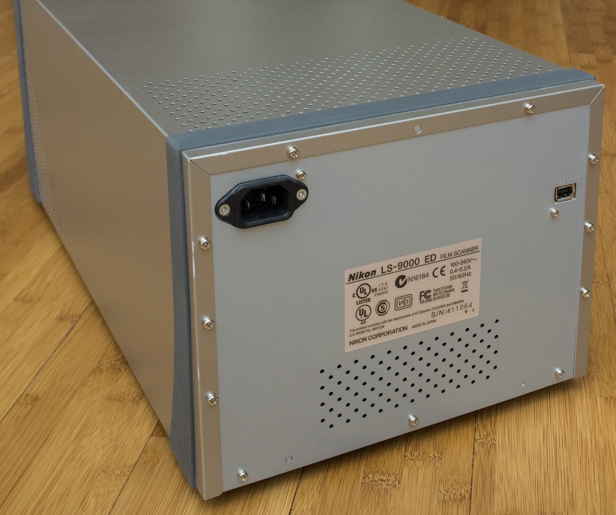 LS9000.06.jpg
